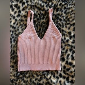 Sarah Cameron look like cropped tank